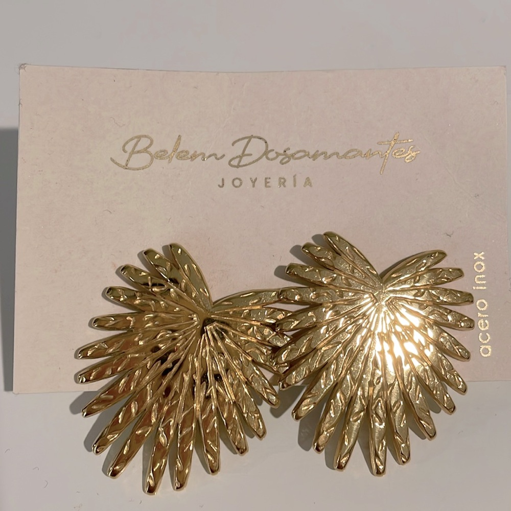 NWOT stainless steel gold earrings leaf shape (bought in Mexico)